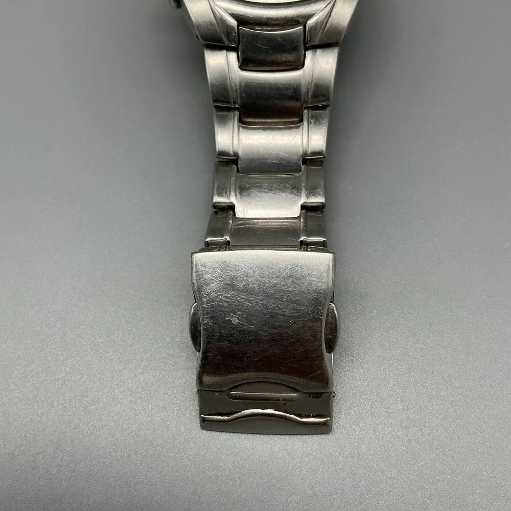 Fossil AM-3758 Mens Watch 39mm Red Dial Stainless Steel Bracelet Quartz 50M WR